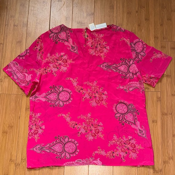Vibrant Pink Paisley Short Sleeve Top - Picture 4 of 6